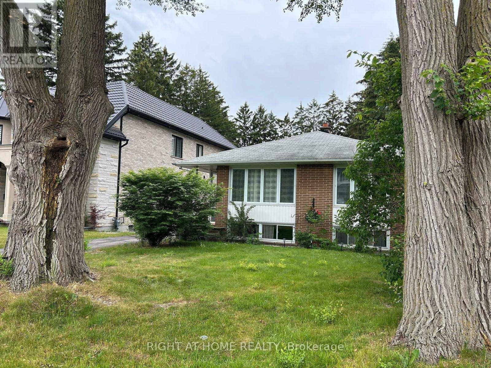 












BASEMENT - 58 ALLISTER AVENUE

,
Toronto (Cliffcrest),




Ontario
M1M3L3

