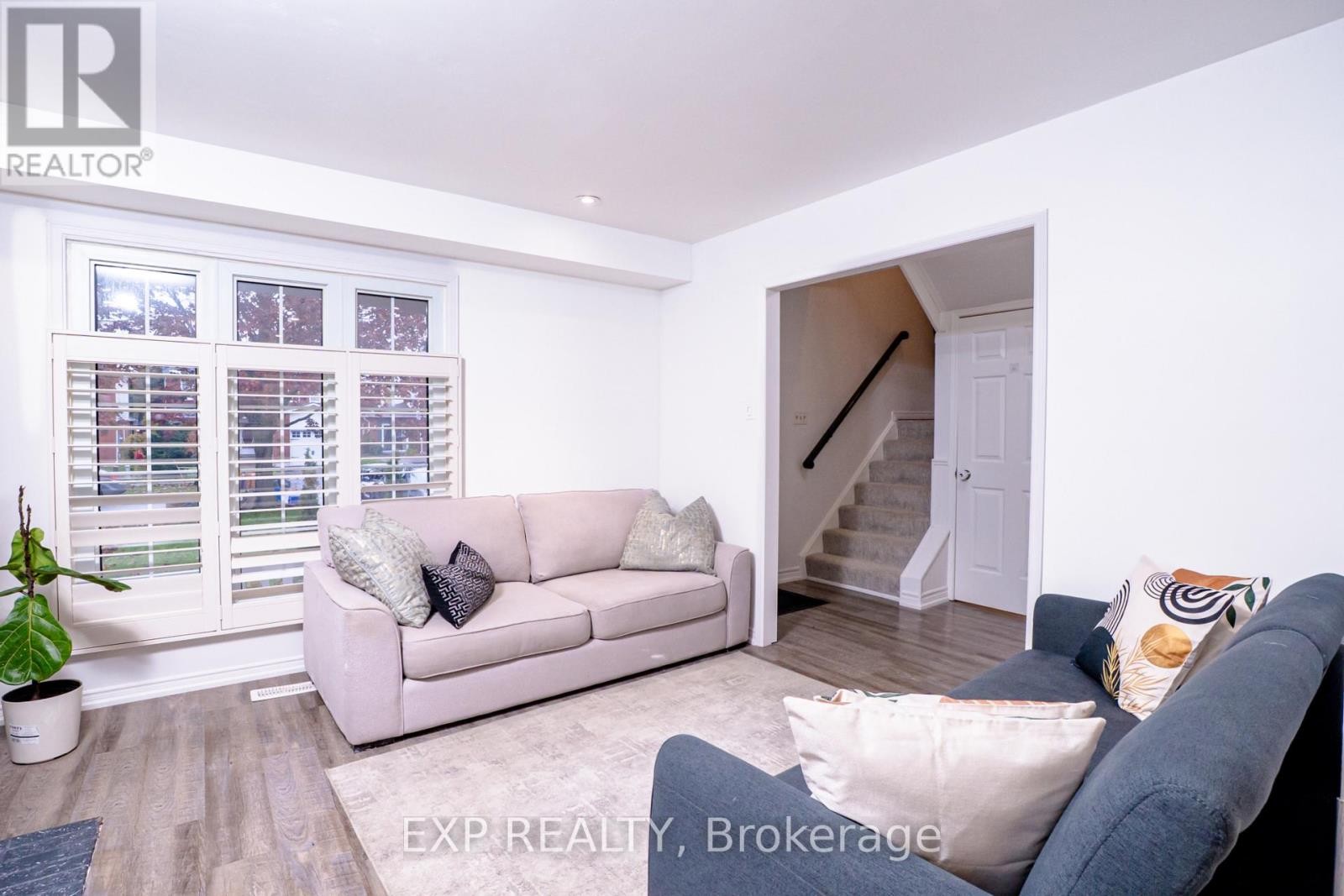 












5 RUTHERFORD DRIVE

,
Clarington (Newcastle),




Ontario
L1B1G7

