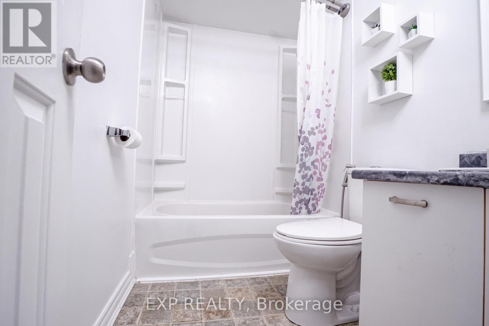 












5 RUTHERFORD DRIVE

,
Clarington (Newcastle),




Ontario
L1B1G7

