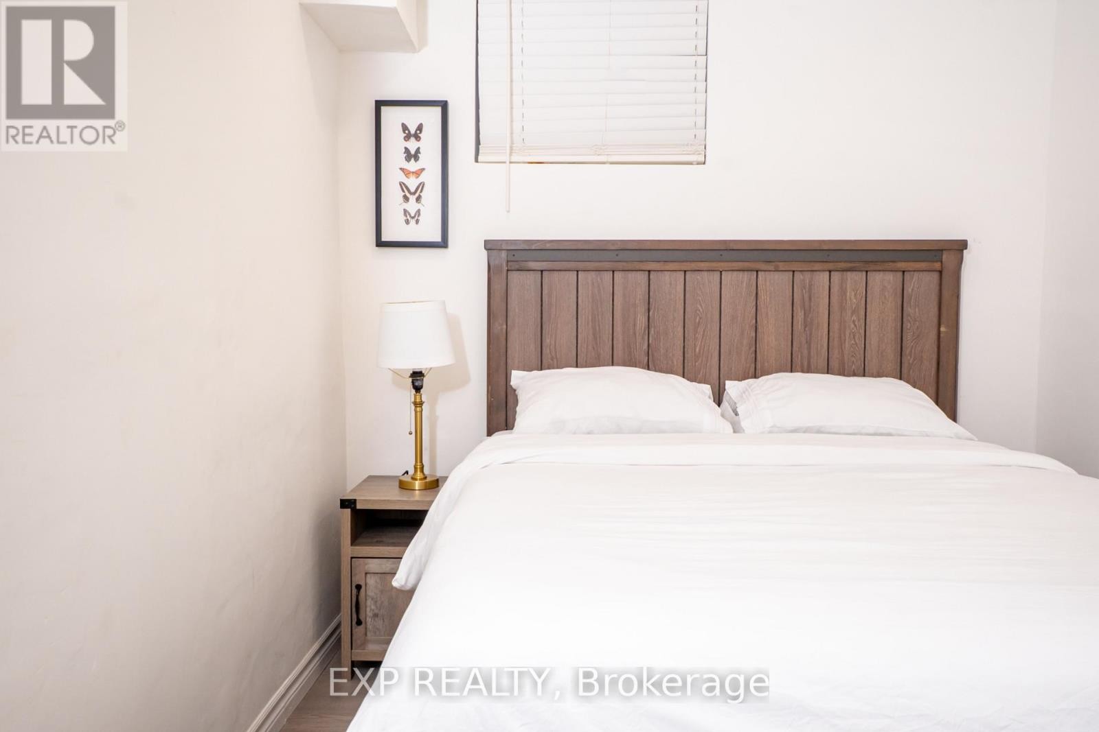 












5 RUTHERFORD DRIVE

,
Clarington (Newcastle),




Ontario
L1B1G7

