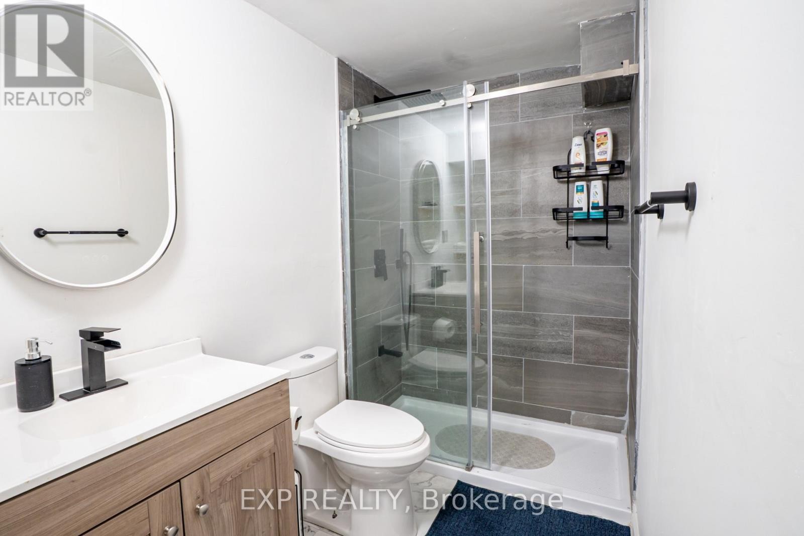 












5 RUTHERFORD DRIVE

,
Clarington (Newcastle),




Ontario
L1B1G7

