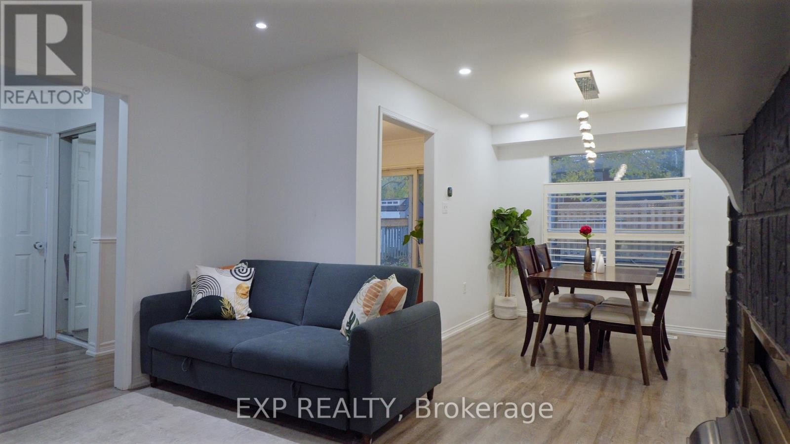 












5 RUTHERFORD DRIVE

,
Clarington (Newcastle),




Ontario
L1B1G7

