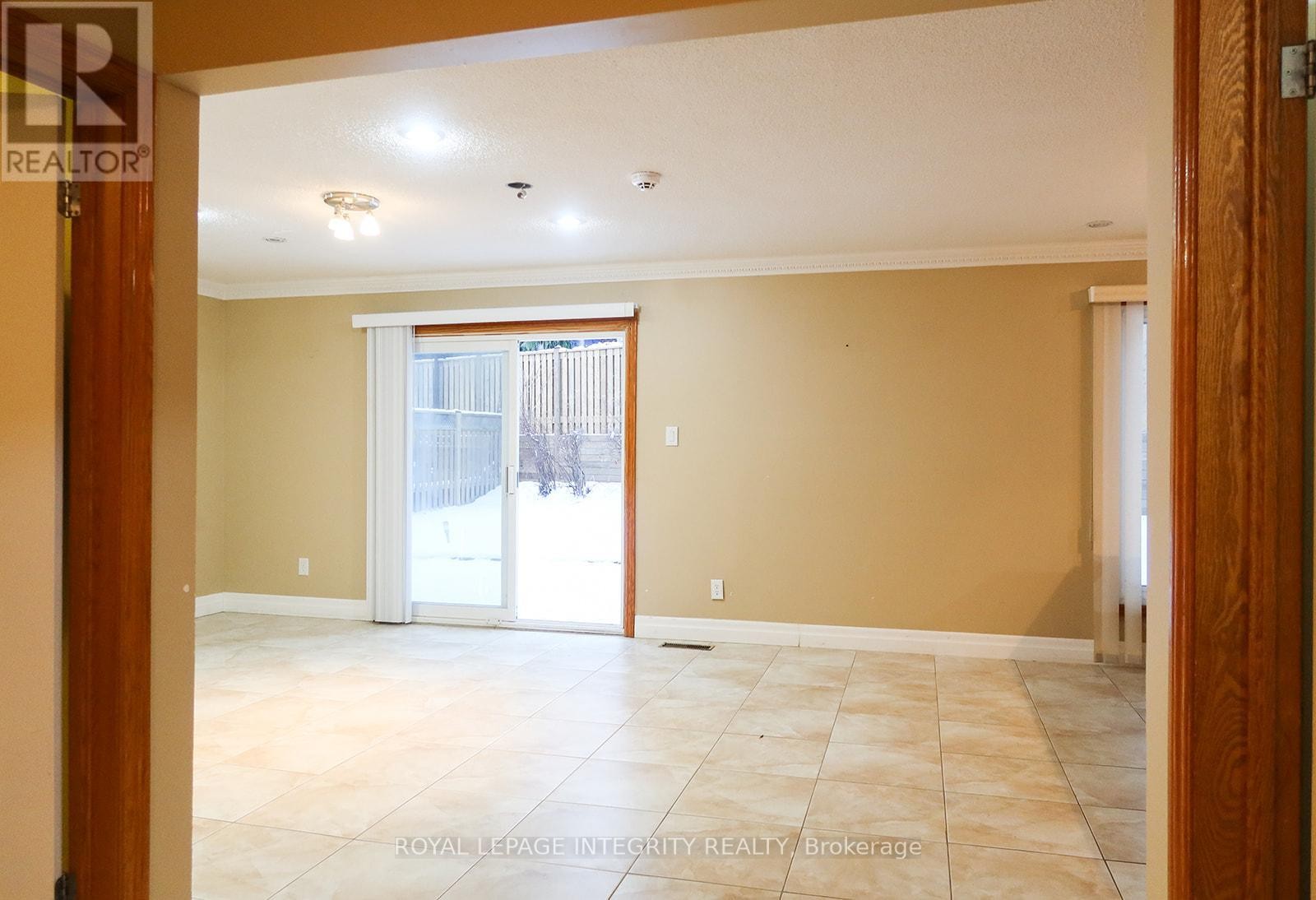 












#2 (LOWER UNIT) - 56 FRANCIS STREET

,
Vaughan (East Woodbridge),




Ontario
L4L1P6

