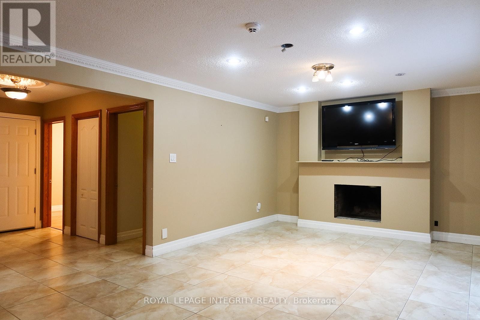 












#2 (LOWER UNIT) - 56 FRANCIS STREET

,
Vaughan (East Woodbridge),




Ontario
L4L1P6

