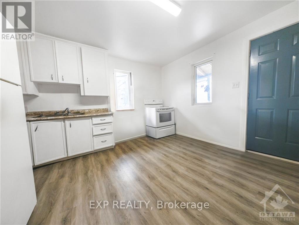 












43 GOVERNMENT ROAD E

,
Kirkland Lake (KL & Area),




Ontario
P2N1A4

