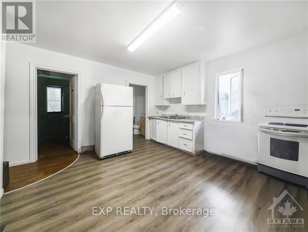 












43 GOVERNMENT ROAD E

,
Kirkland Lake (KL & Area),




Ontario
P2N1A4


