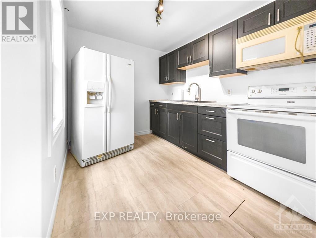 












43 GOVERNMENT ROAD E

,
Kirkland Lake (KL & Area),




Ontario
P2N1A4

