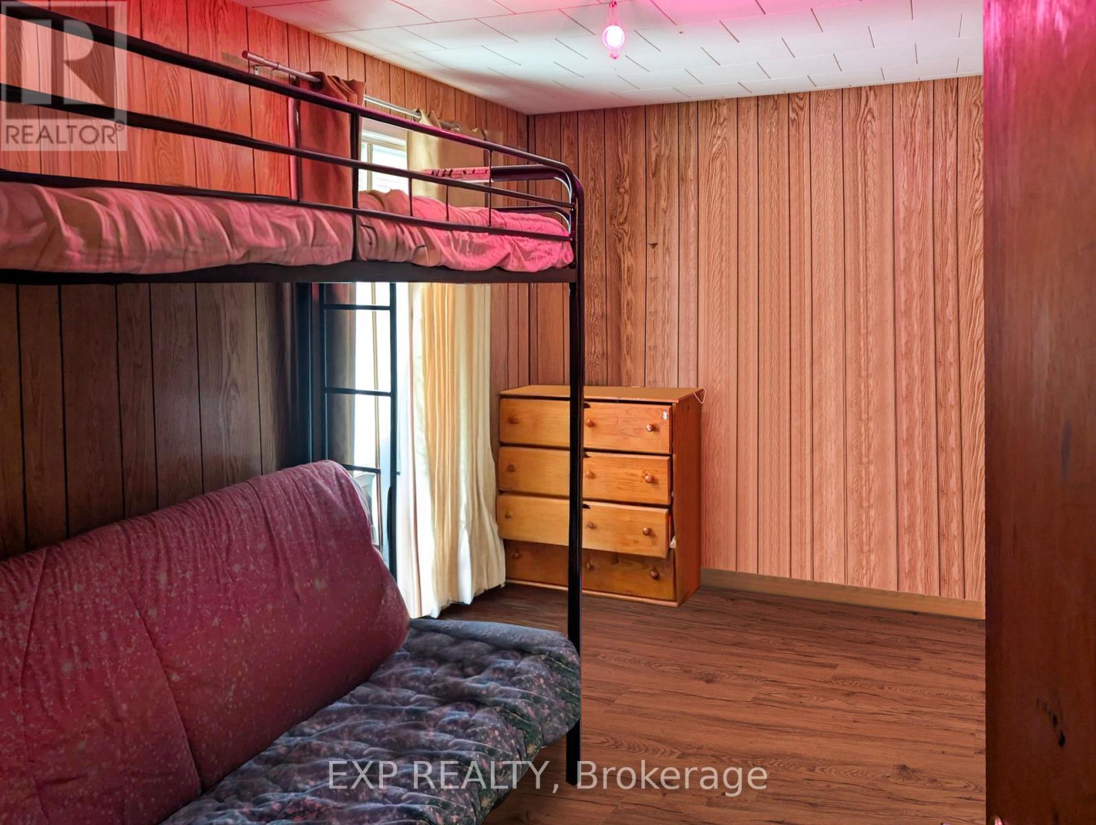 












111 TAYLOR AVENUE

,
Kirkland Lake (KL & Area),




Ontario
P2N2L8

