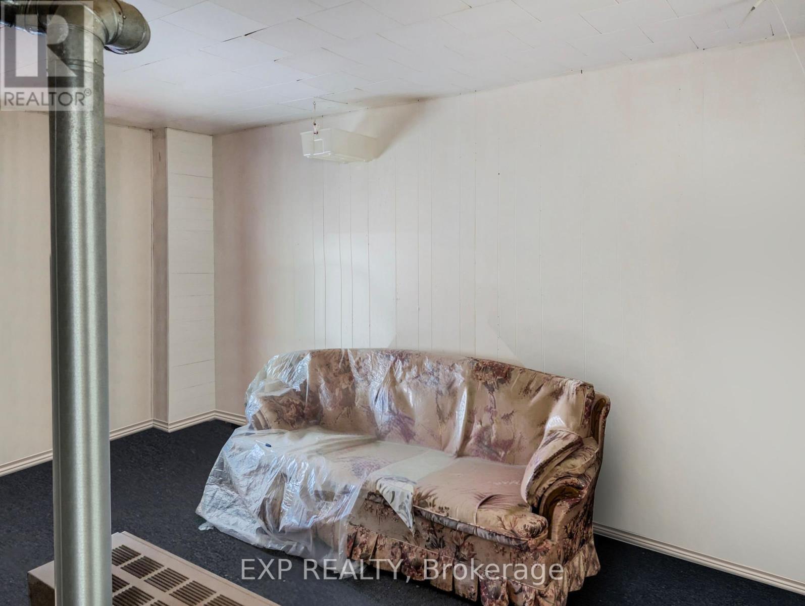 












111 TAYLOR AVENUE

,
Kirkland Lake (KL & Area),




Ontario
P2N2L8

