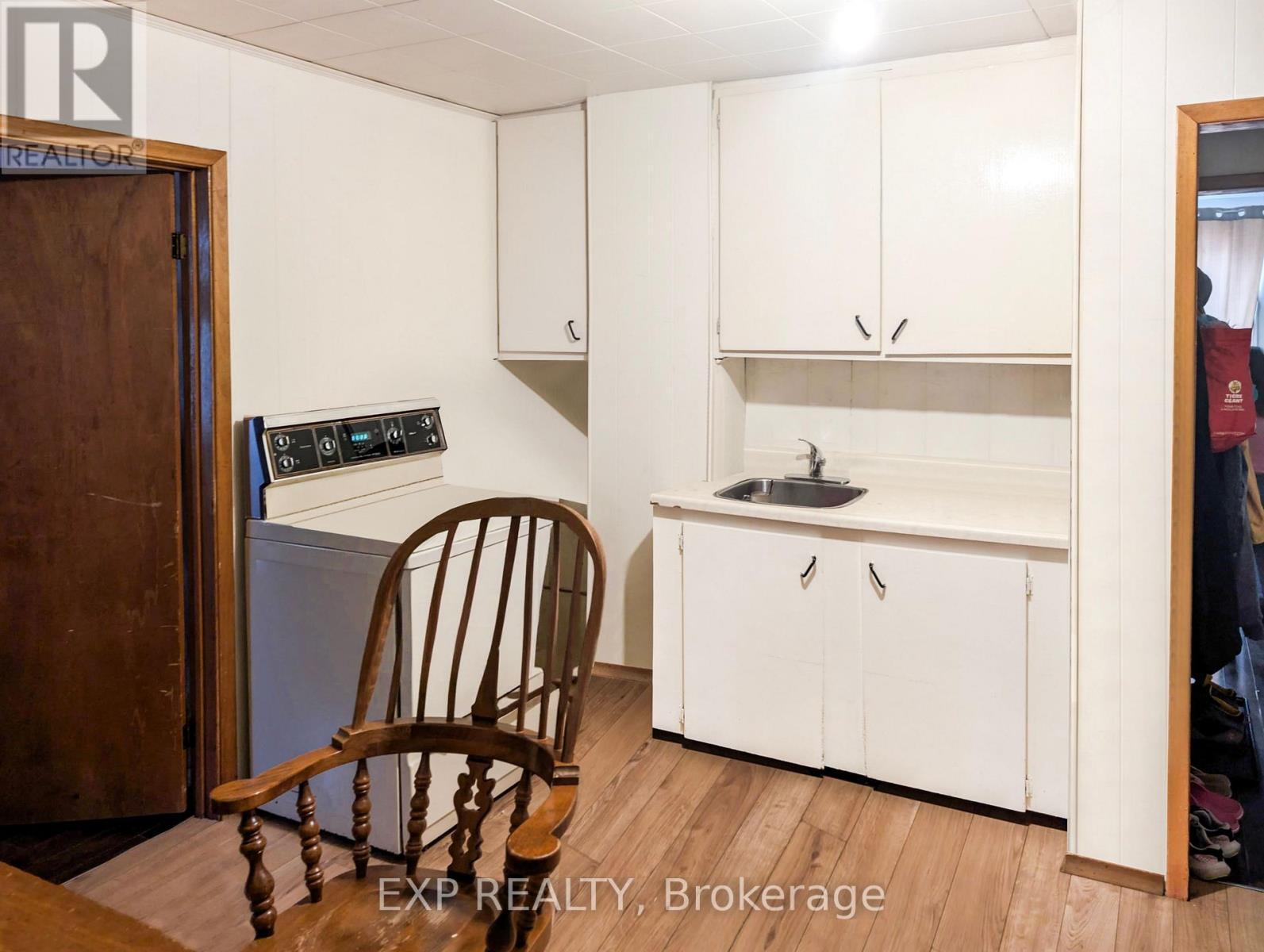 












111 TAYLOR AVENUE

,
Kirkland Lake (KL & Area),




Ontario
P2N2L8


