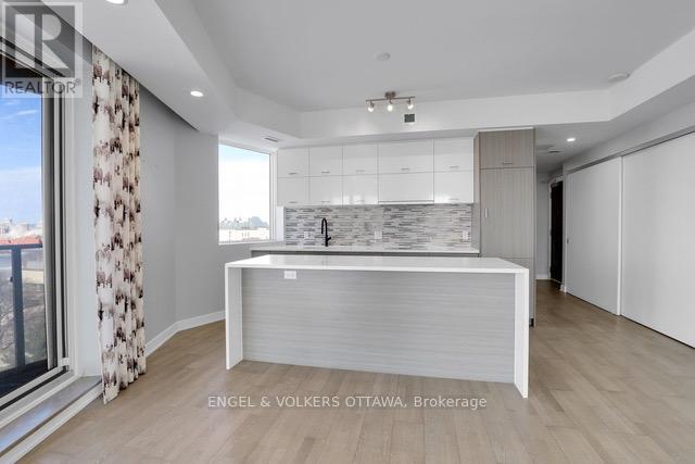 












706 - 428 SPARKS STREET W

,
Ottawa,




Ontario
K1R0B3

