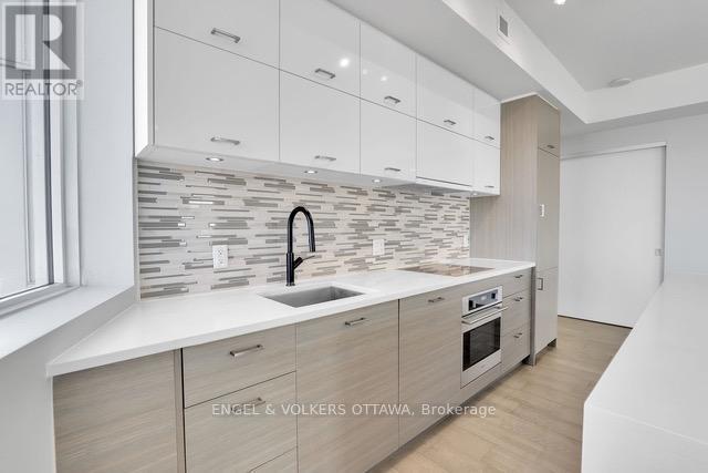 












706 - 428 SPARKS STREET W

,
Ottawa,




Ontario
K1R0B3

