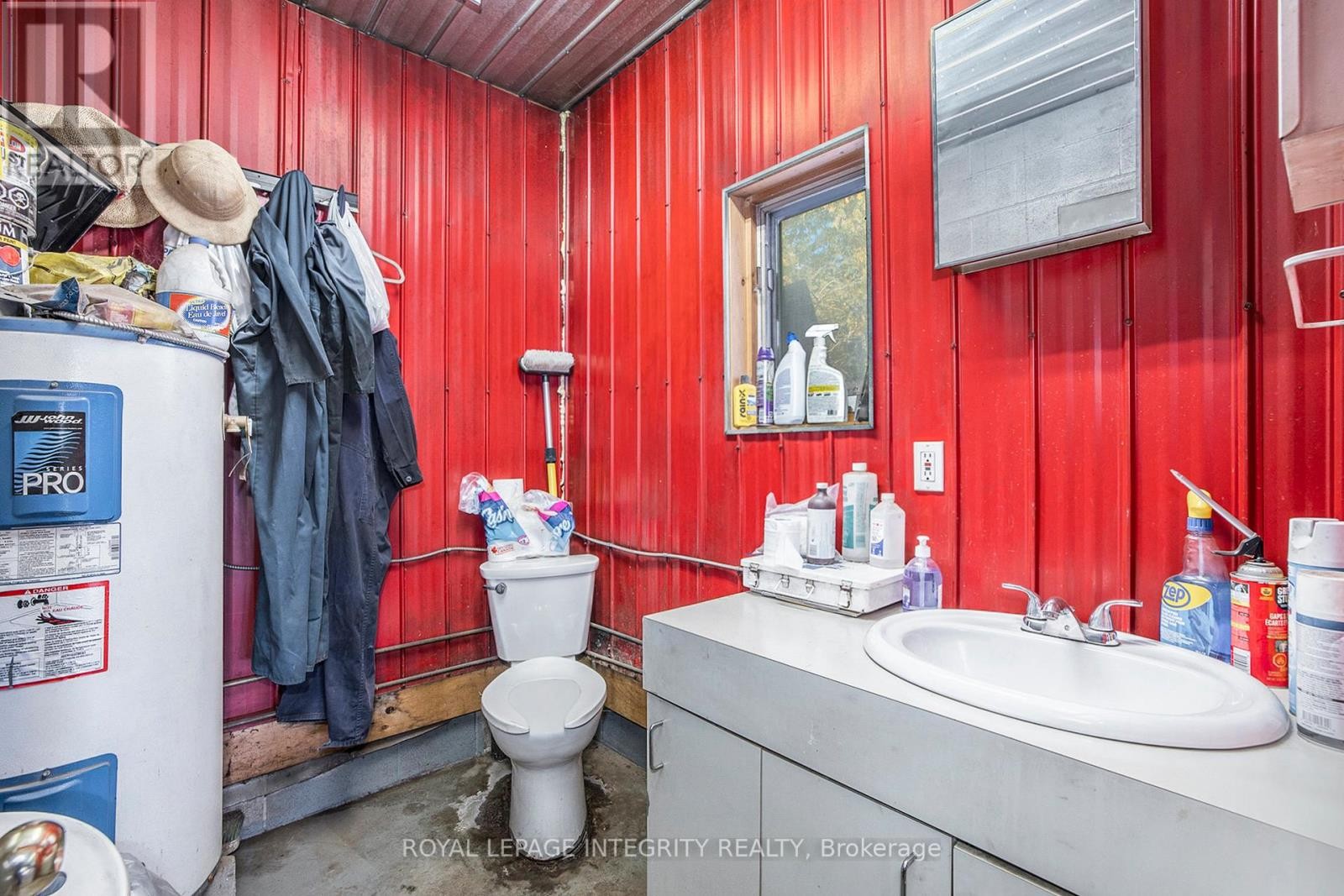 












531 WHELAN ROAD S

,
Admaston/Bromley,




Ontario
K7V3Z7

