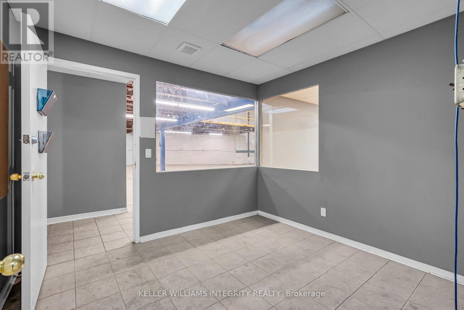 












16 - 3205 SWANSEA CRESCENT

,
Ottawa,




Ontario
K1G3W5

