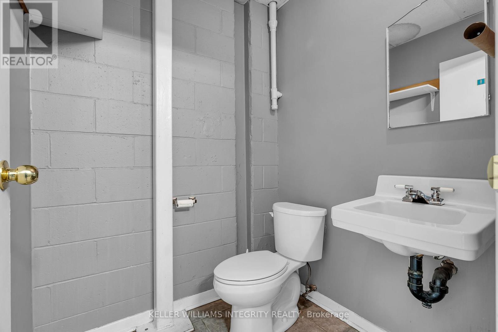 












16 - 3205 SWANSEA CRESCENT

,
Ottawa,




Ontario
K1G3W5


