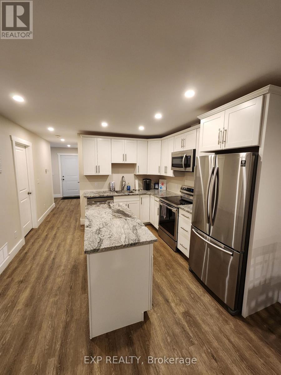 












32 DAVID STREET

,
Edwardsburgh/Cardinal,




Ontario
K0E1X0

