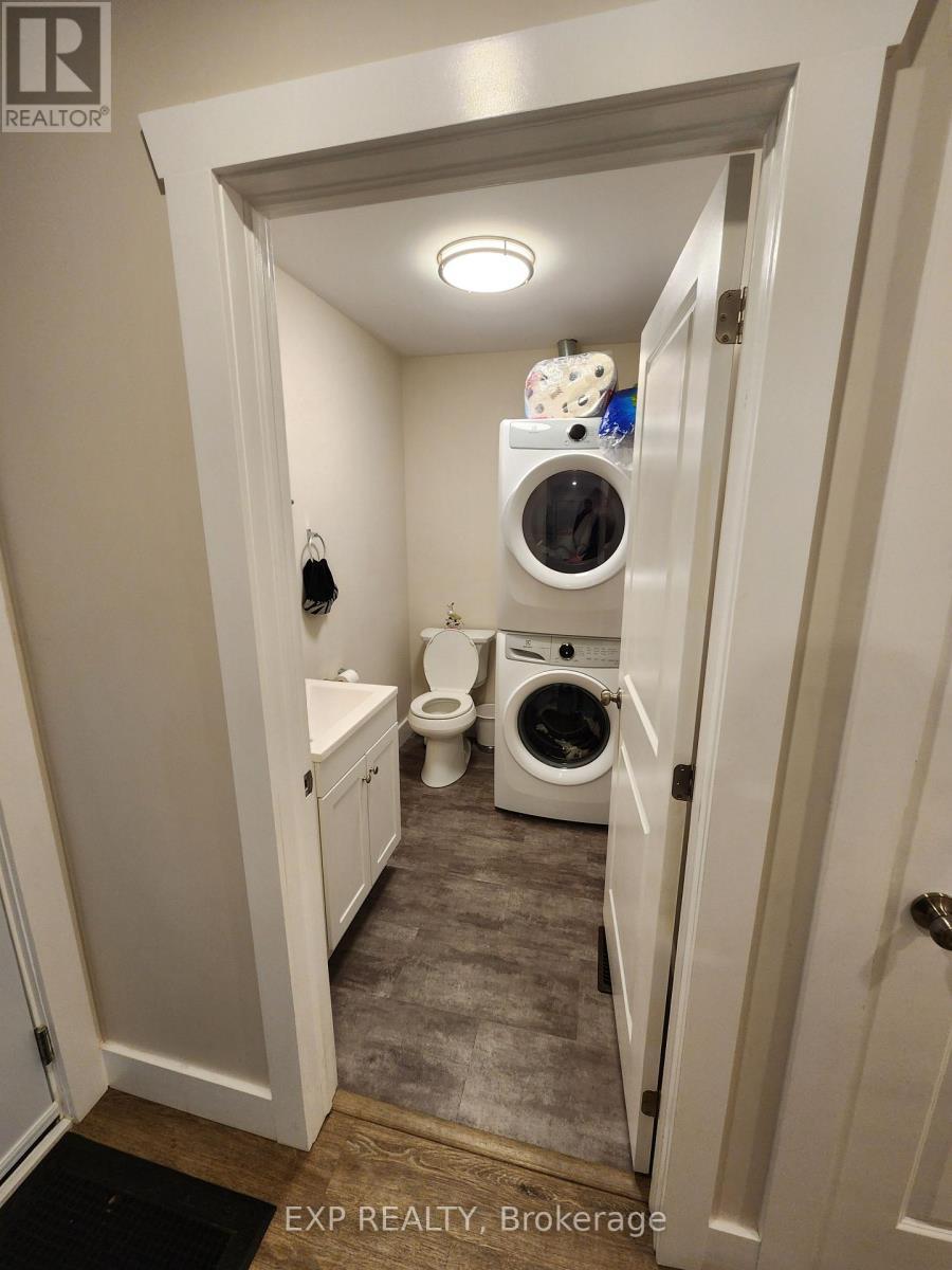 












32 DAVID STREET

,
Edwardsburgh/Cardinal,




Ontario
K0E1X0

