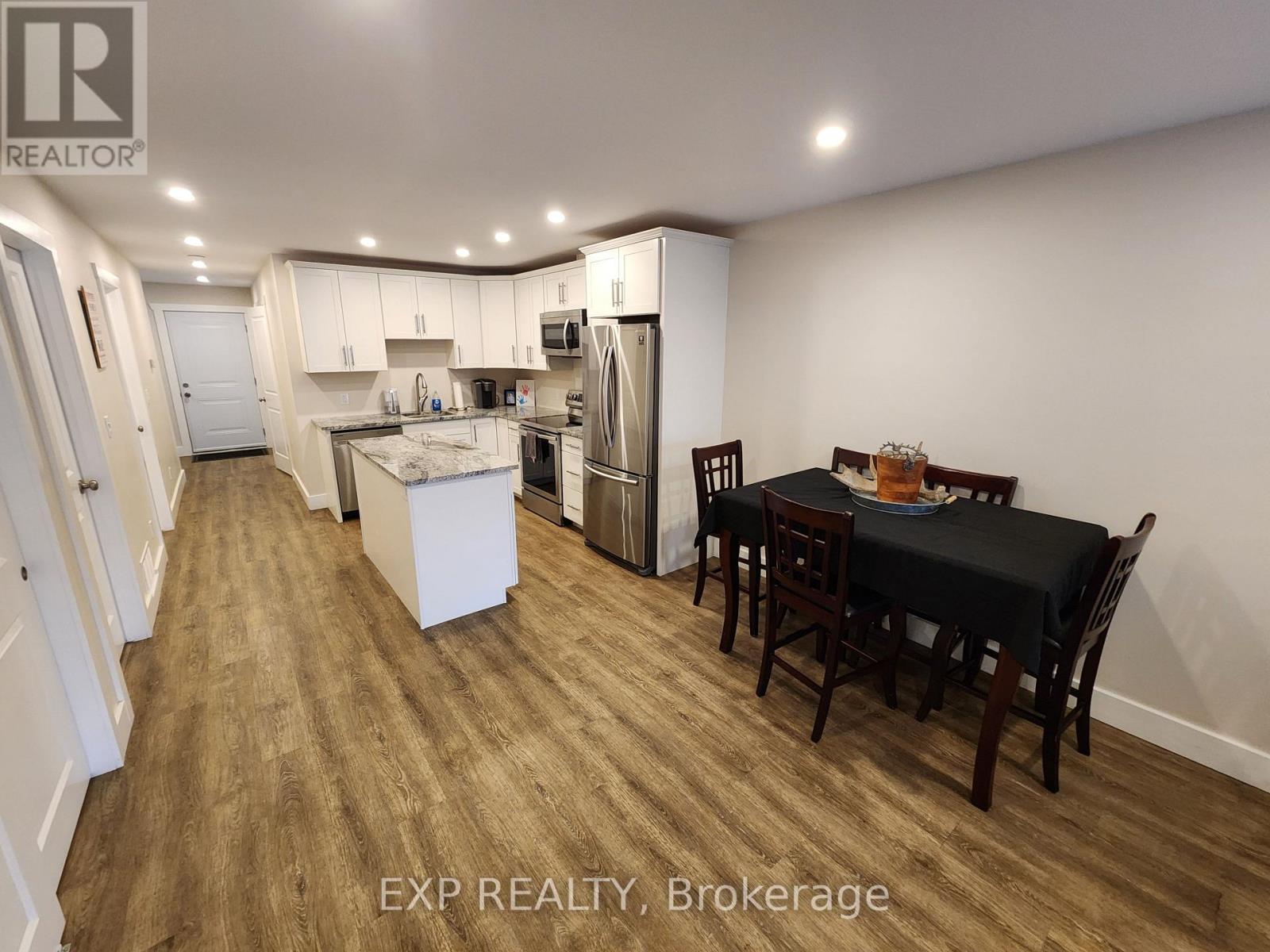 












32 DAVID STREET

,
Edwardsburgh/Cardinal,




Ontario
K0E1X0

