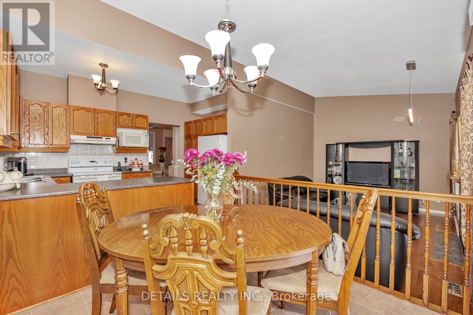 












10 NORTH HARROW DRIVE

,
Ottawa,




Ontario
K2J4V6

