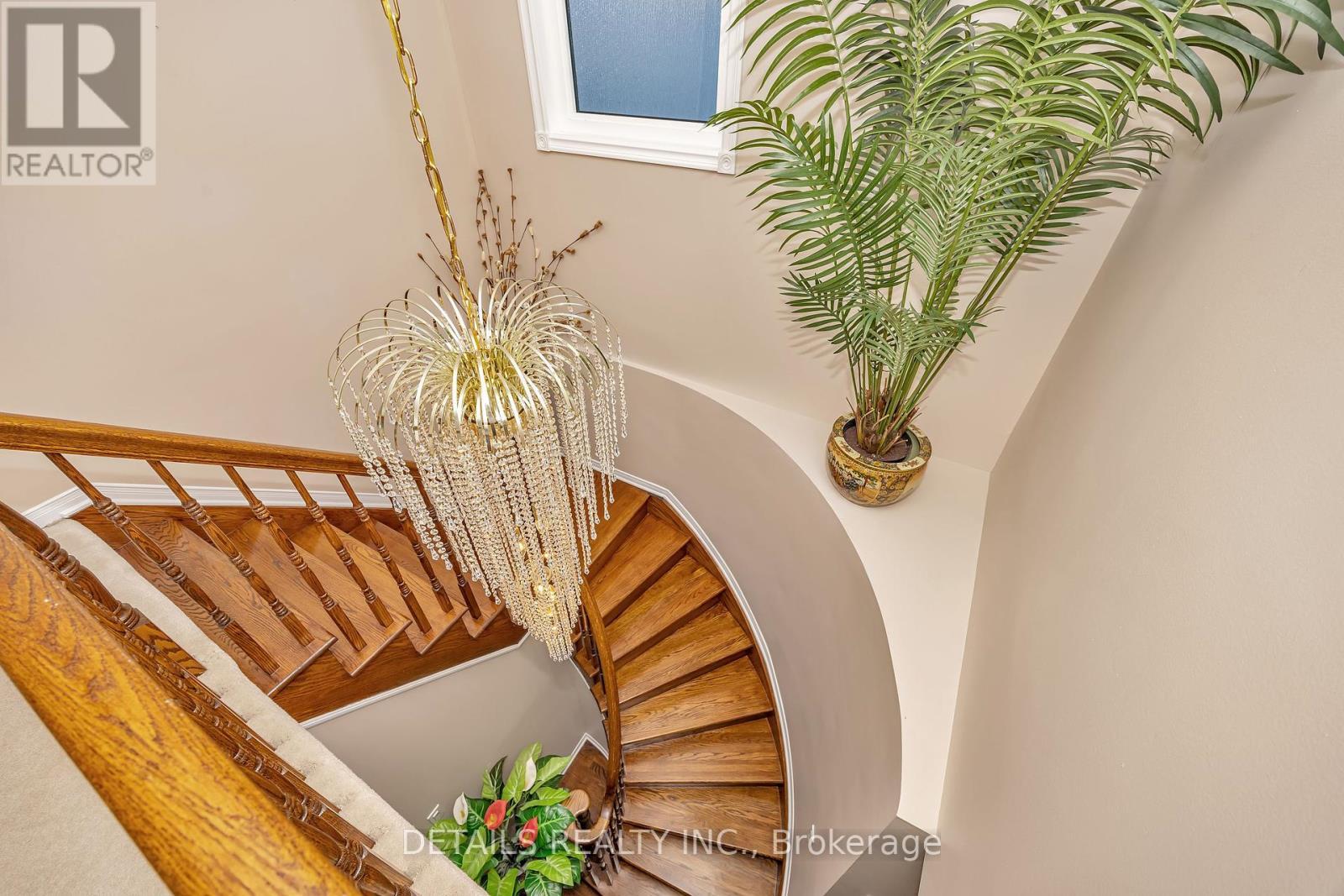 












10 NORTH HARROW DRIVE

,
Ottawa,




Ontario
K2J4V6

