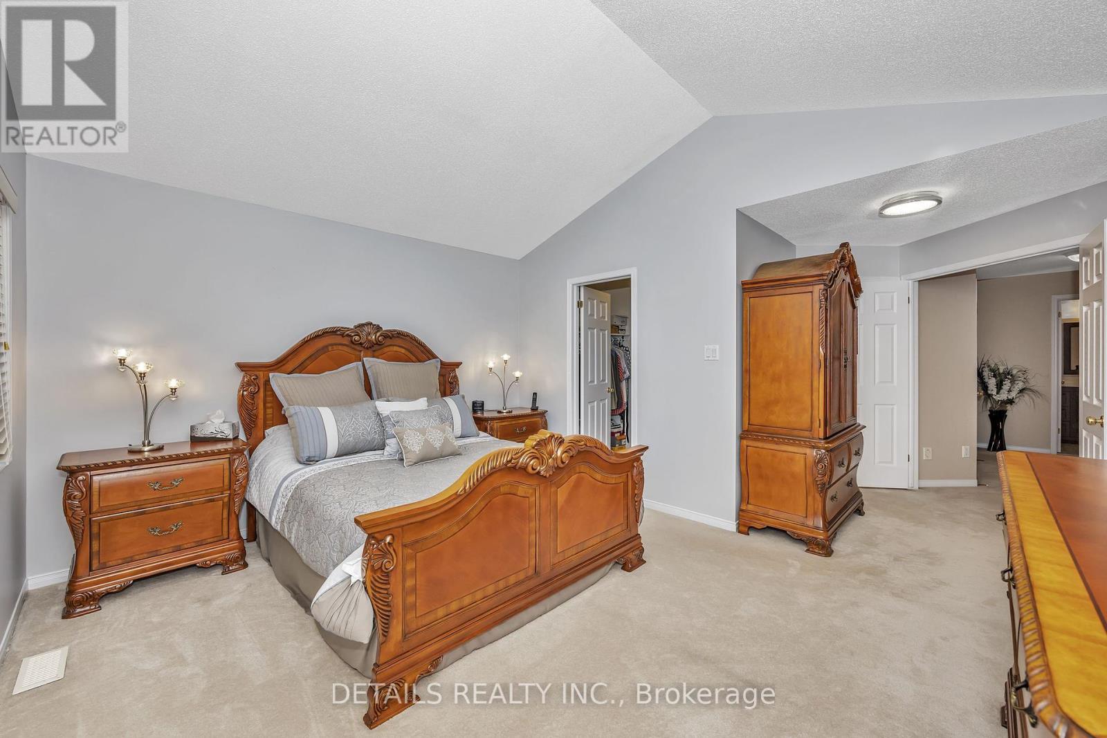












10 NORTH HARROW DRIVE

,
Ottawa,




Ontario
K2J4V6


