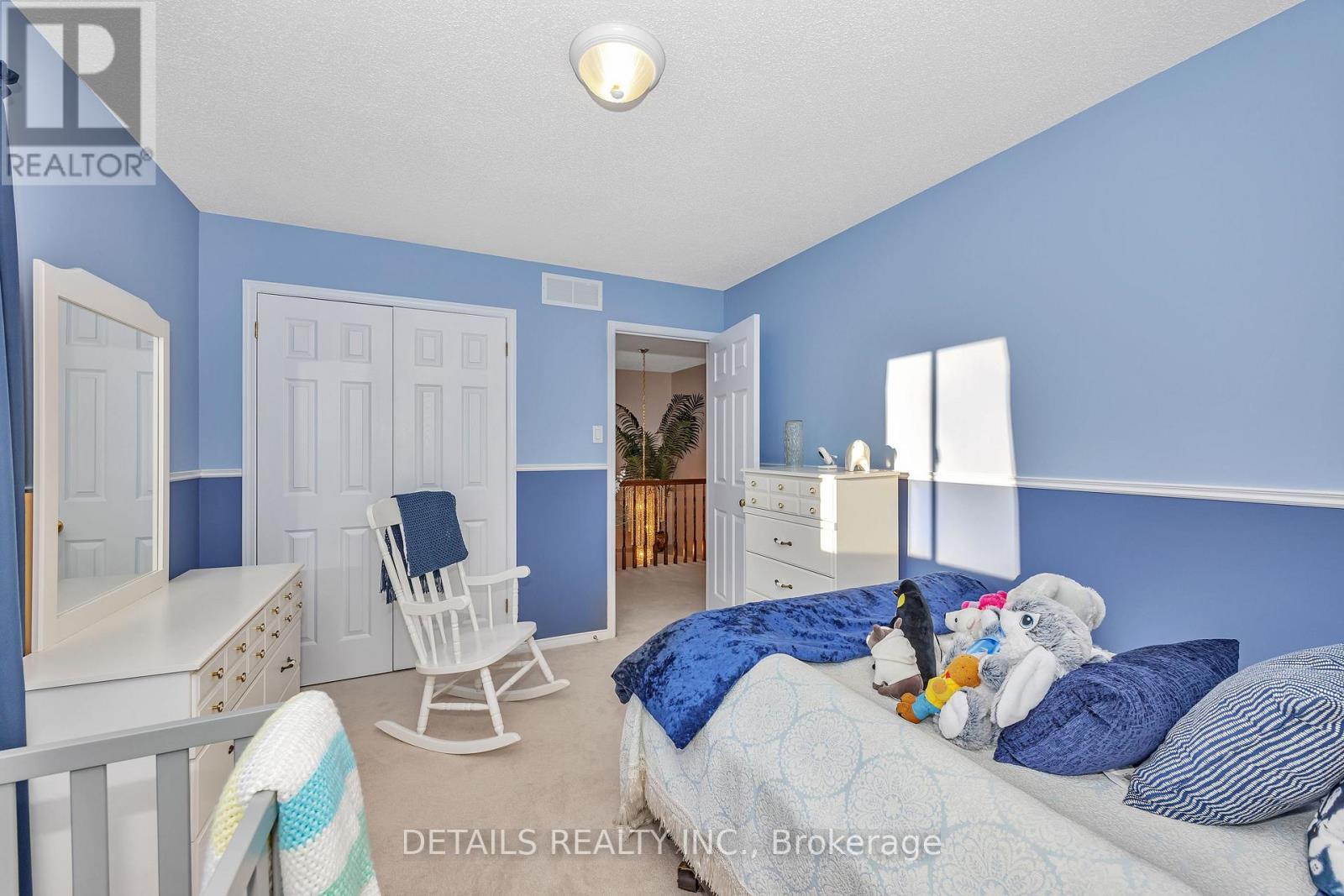 












10 NORTH HARROW DRIVE

,
Ottawa,




Ontario
K2J4V6

