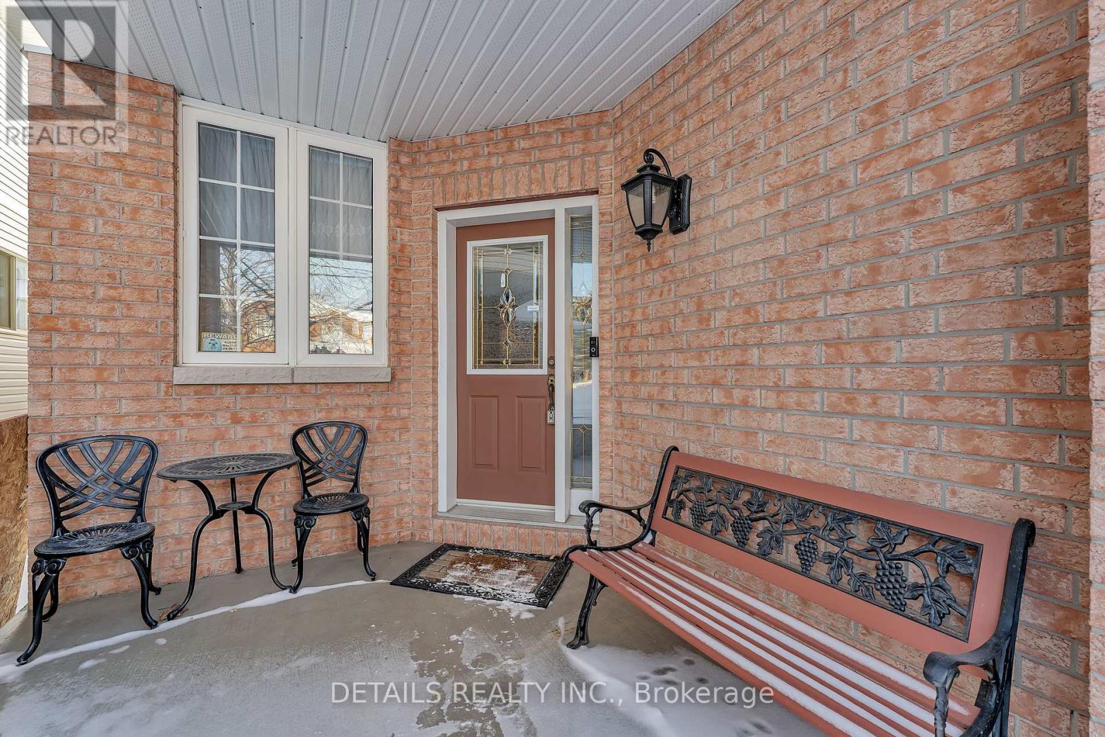 












10 NORTH HARROW DRIVE

,
Ottawa,




Ontario
K2J4V6

