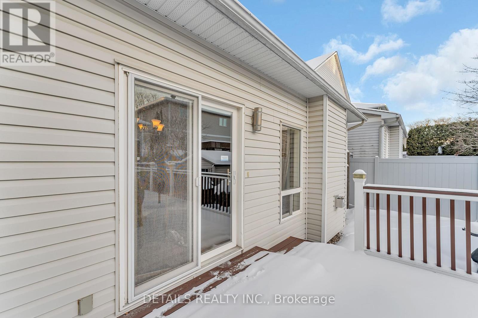 












10 NORTH HARROW DRIVE

,
Ottawa,




Ontario
K2J4V6


