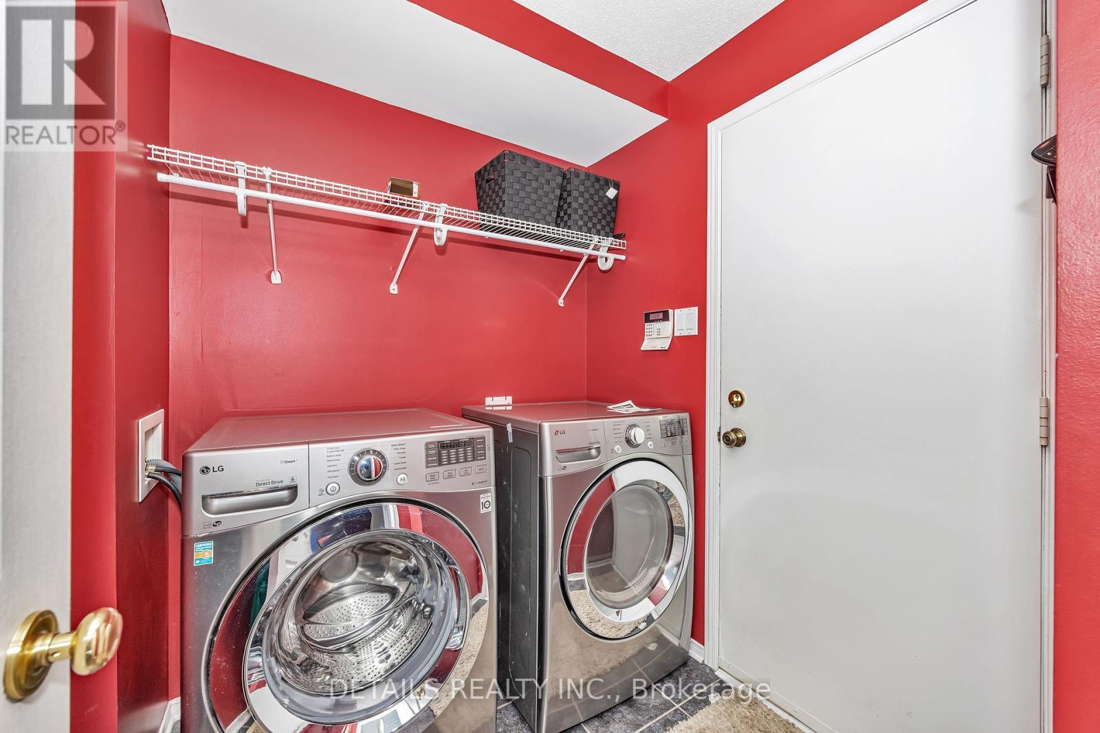 












10 NORTH HARROW DRIVE

,
Ottawa,




Ontario
K2J4V6


