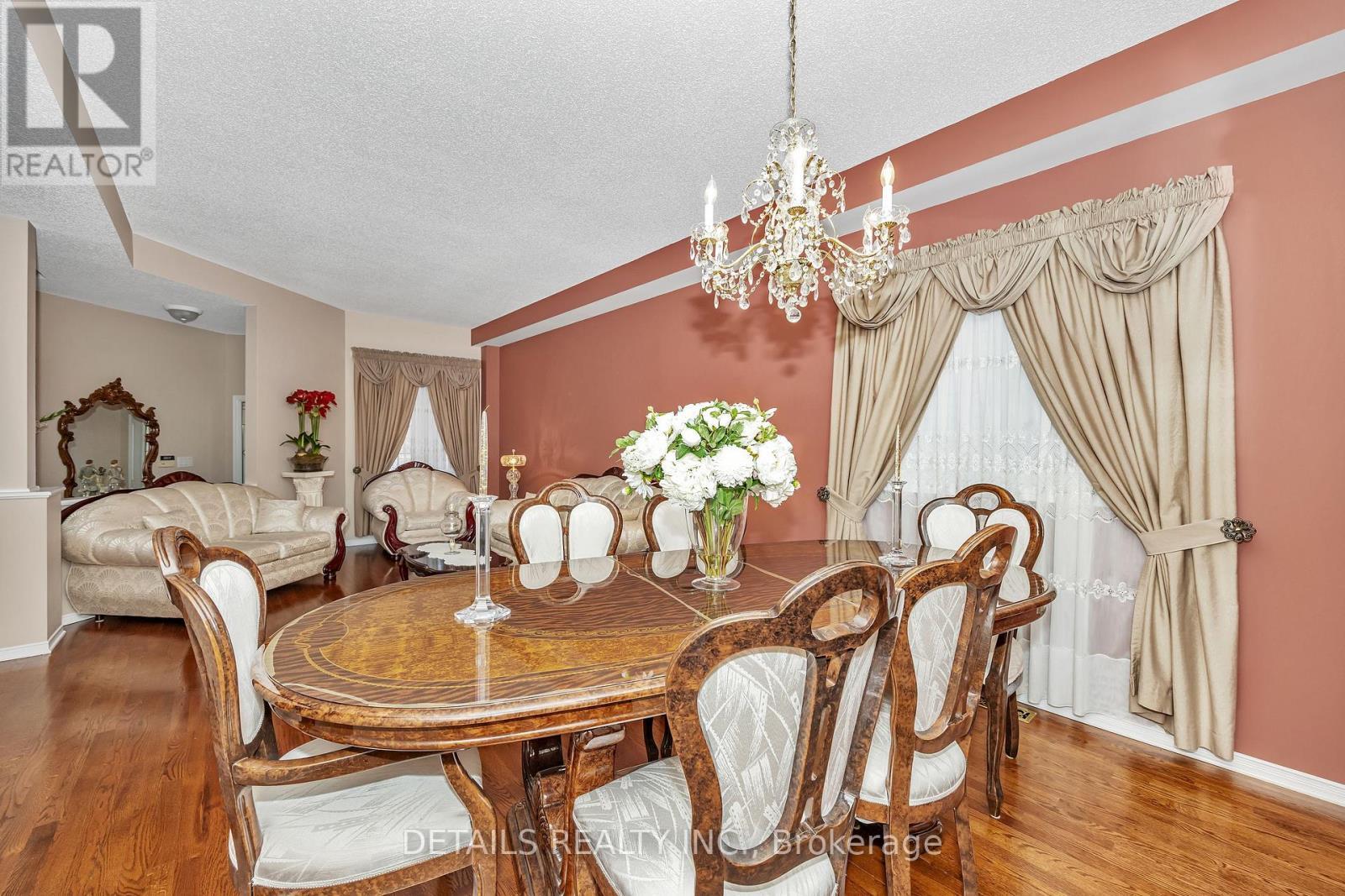 












10 NORTH HARROW DRIVE

,
Ottawa,




Ontario
K2J4V6

