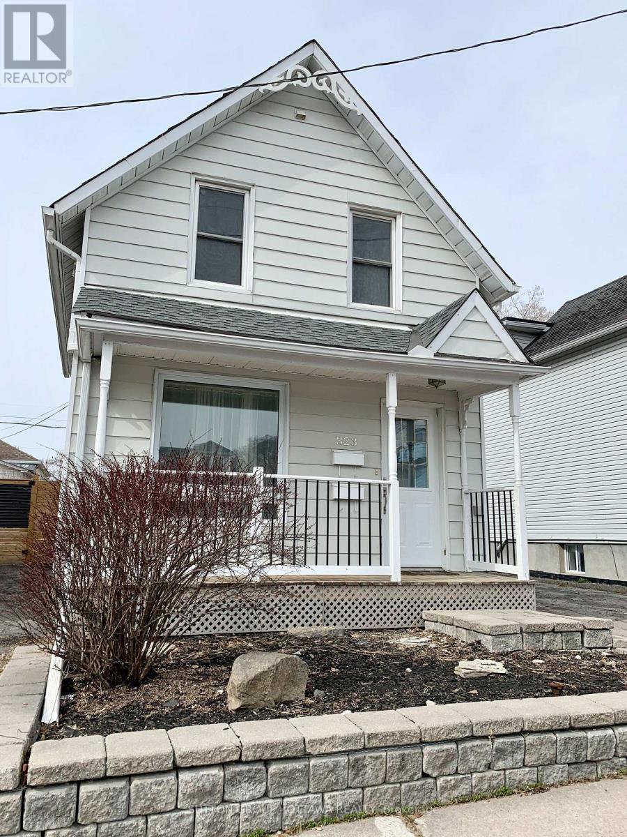 












323 MONTFORT STREET

,
Ottawa,




Ontario
K1L5N5

