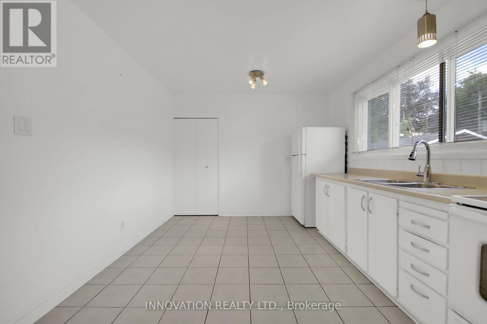 












859 TAVISTOCK ROAD

,
Ottawa,




Ontario
K2B5N5

