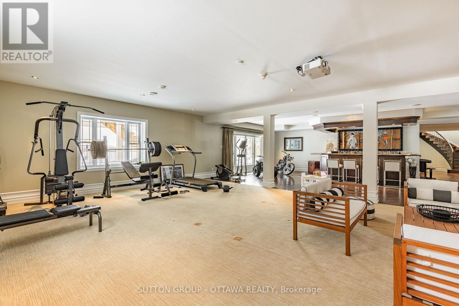 












3675 FRONT ROAD

,
East Hawkesbury,




Ontario
K6A2W5

