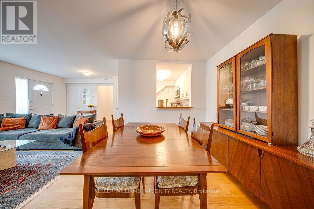 












253 CUMBERLAND STREET

,
Ottawa,




Ontario
K1N8W6

