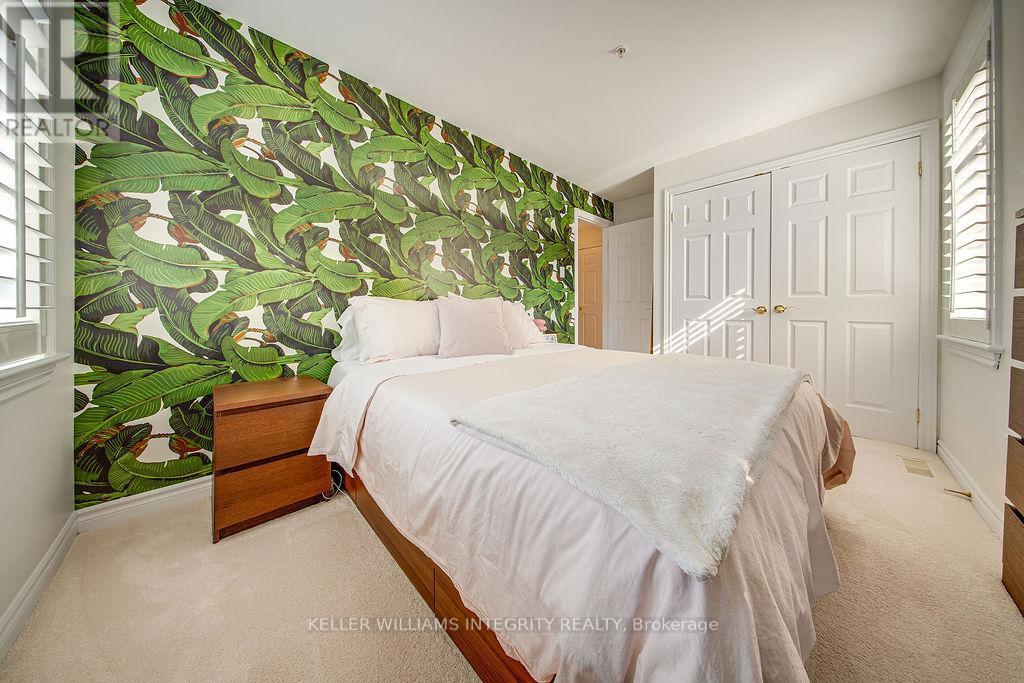 












253 CUMBERLAND STREET

,
Ottawa,




Ontario
K1N8W6

