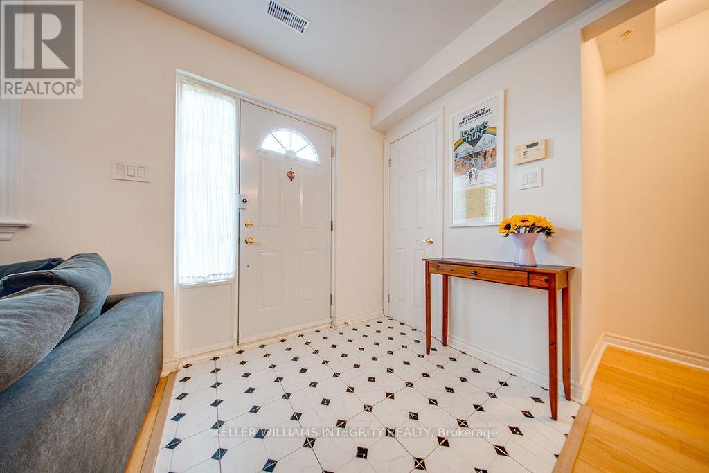 












253 CUMBERLAND STREET

,
Ottawa,




Ontario
K1N8W6

