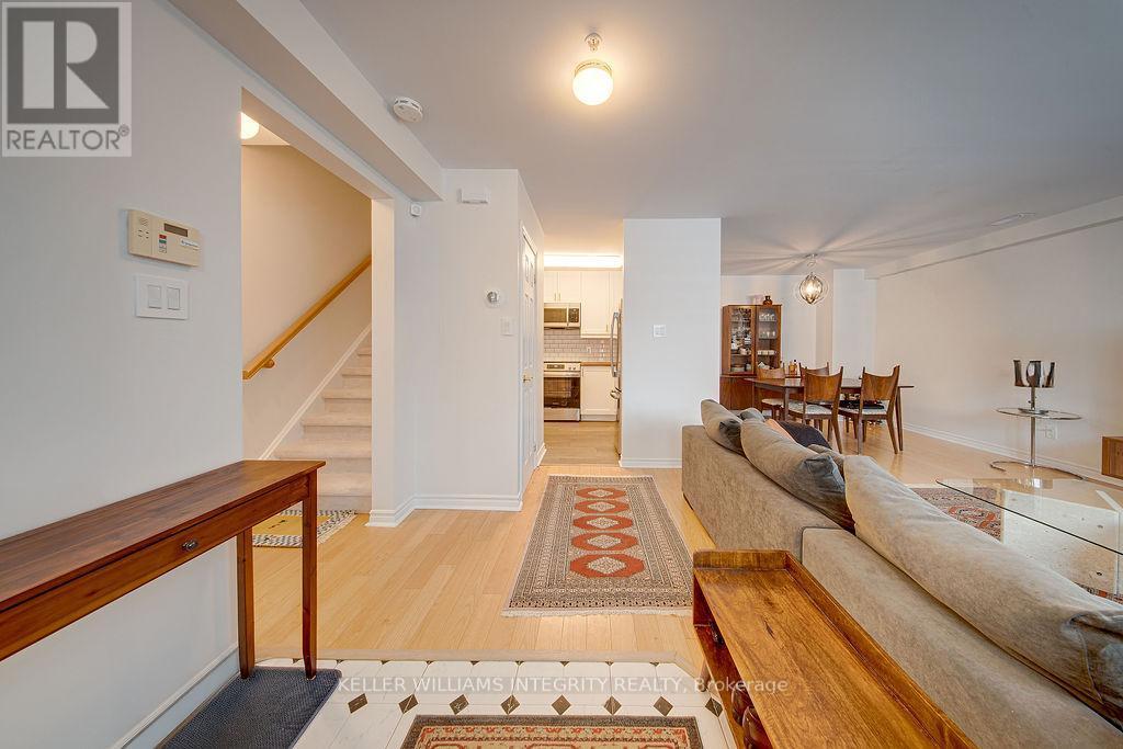 












253 CUMBERLAND STREET

,
Ottawa,




Ontario
K1N8W6

