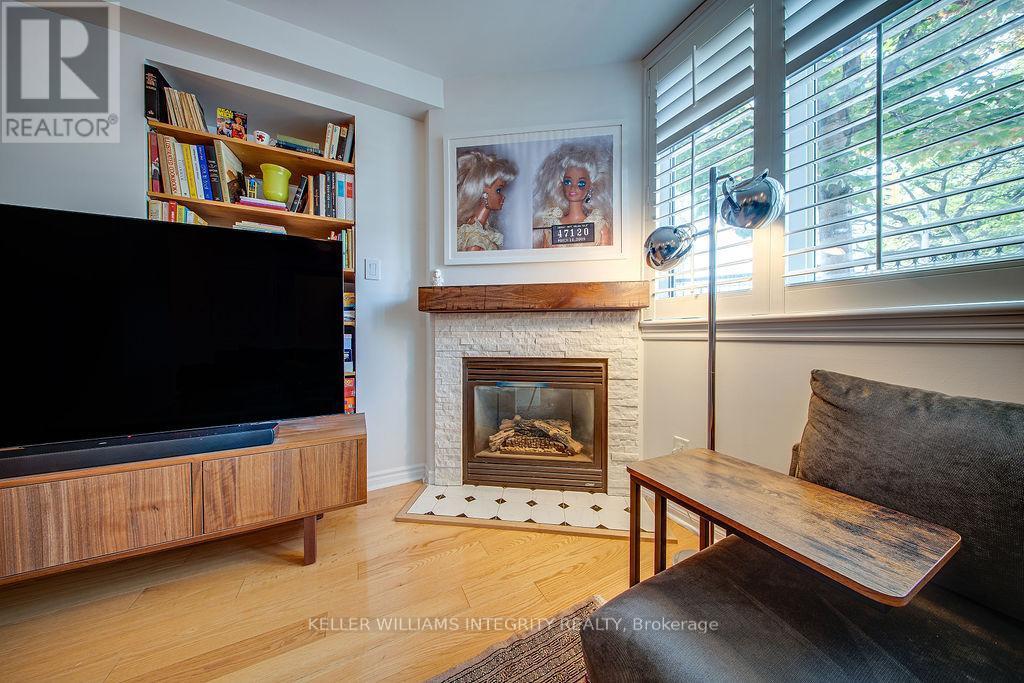 












253 CUMBERLAND STREET

,
Ottawa,




Ontario
K1N8W6

