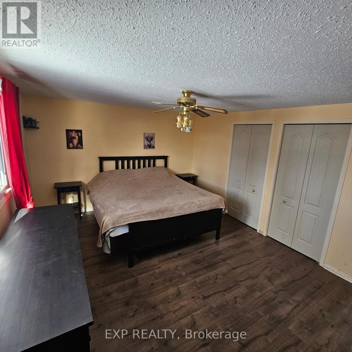 












4 PARKLANE COURT

,
Ottawa,




Ontario
K1B3H2

