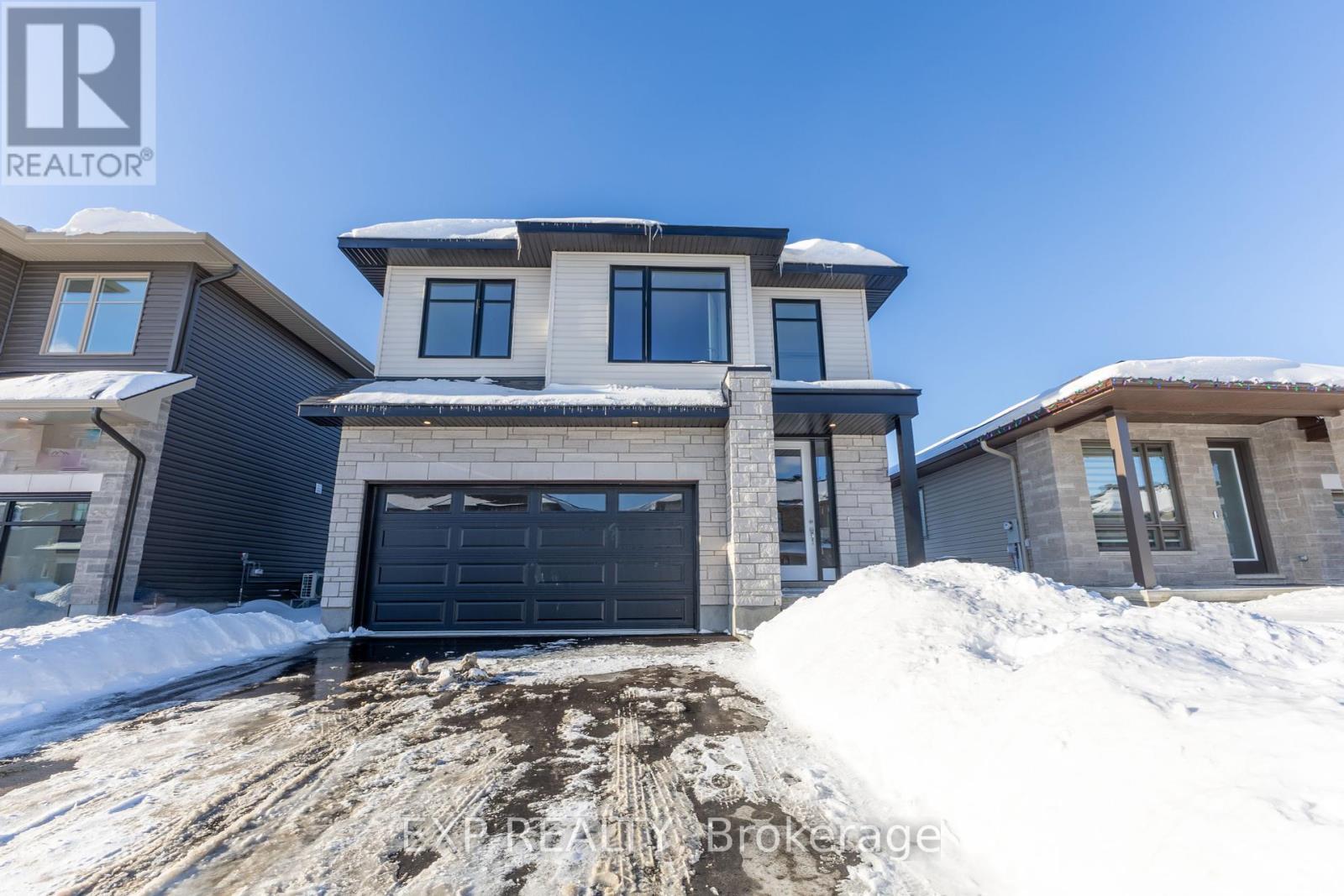 












153 CRAIG DUNCAN TERRACE

,
Ottawa,




Ontario
K2S3C4

