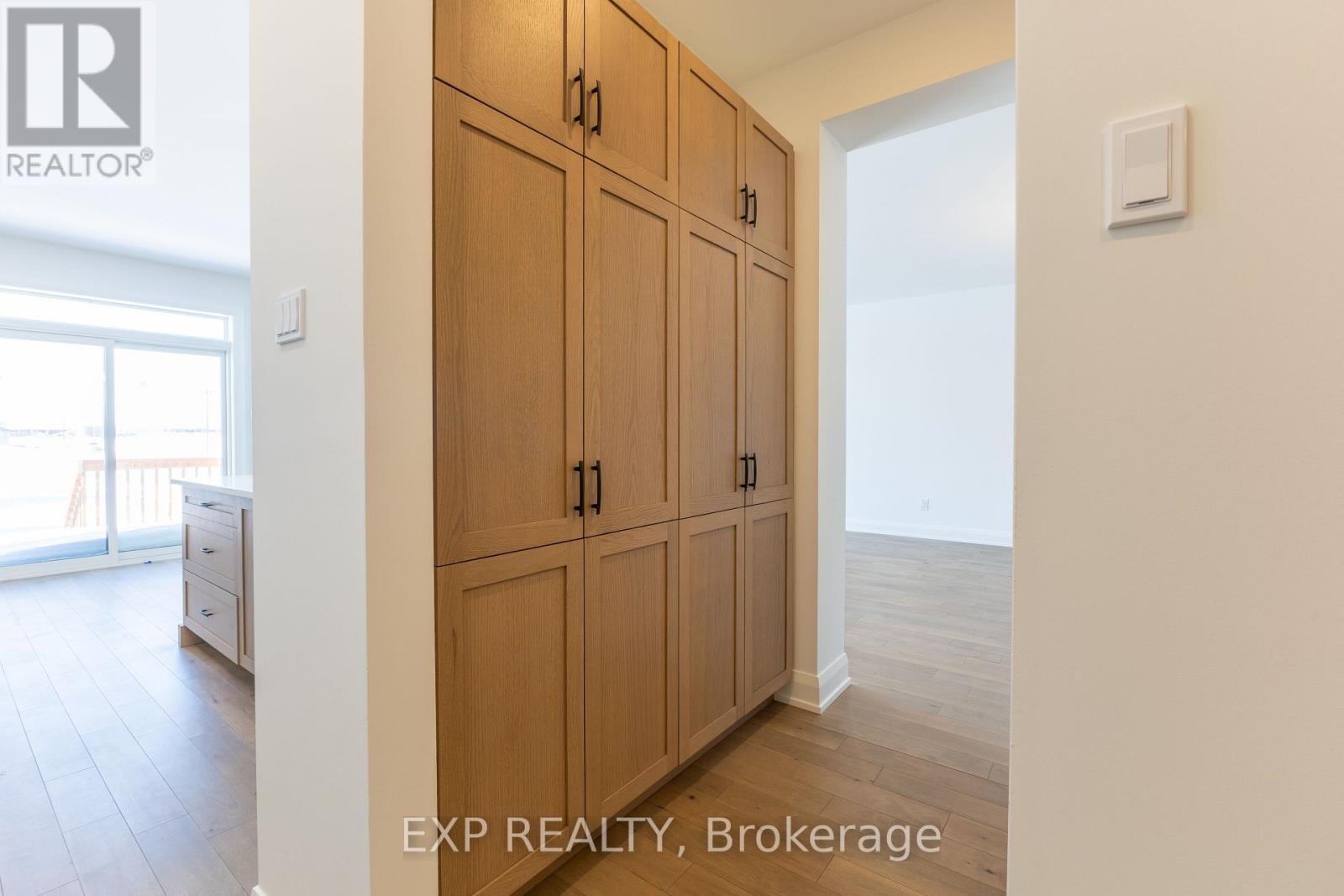 












153 CRAIG DUNCAN TERRACE

,
Ottawa,




Ontario
K2S3C4

