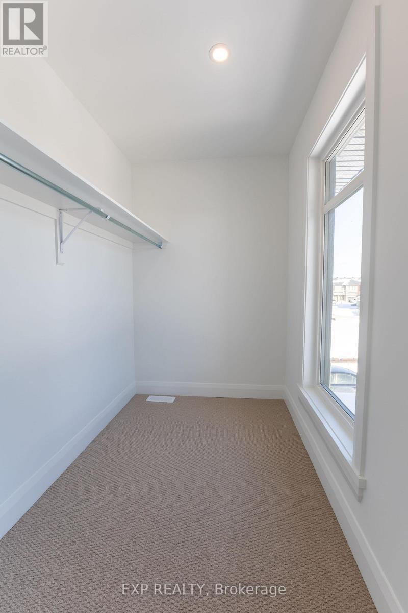 












153 CRAIG DUNCAN TERRACE

,
Ottawa,




Ontario
K2S3C4

