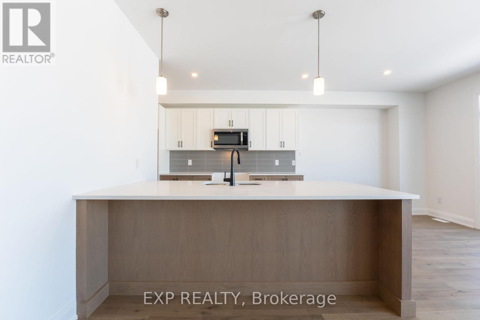 












153 CRAIG DUNCAN TERRACE

,
Ottawa,




Ontario
K2S3C4

