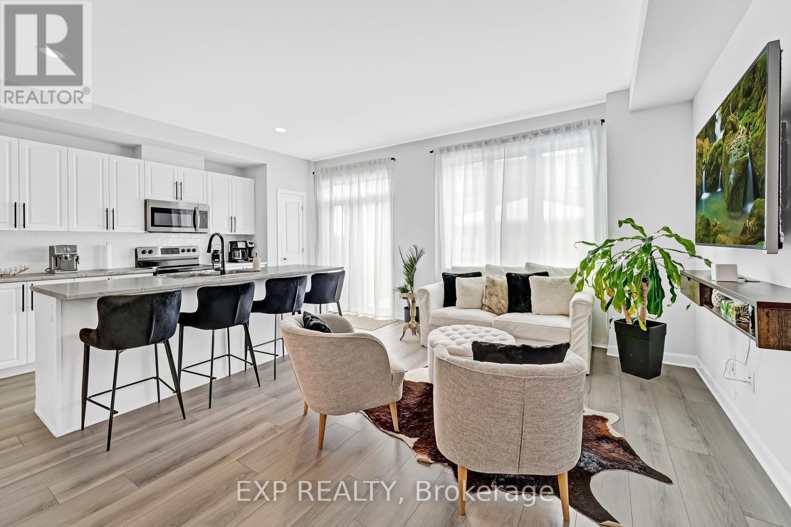 












740 SEBASTIAN STREET

,
Ottawa,




Ontario
K4A5L1


