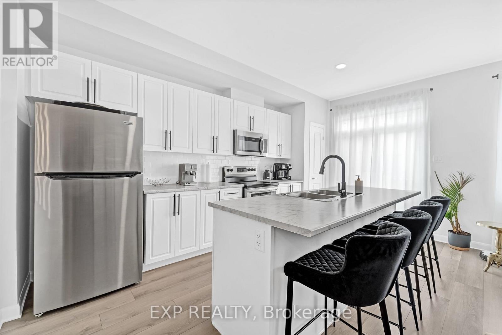 












740 SEBASTIAN STREET

,
Ottawa,




Ontario
K4A5L1

