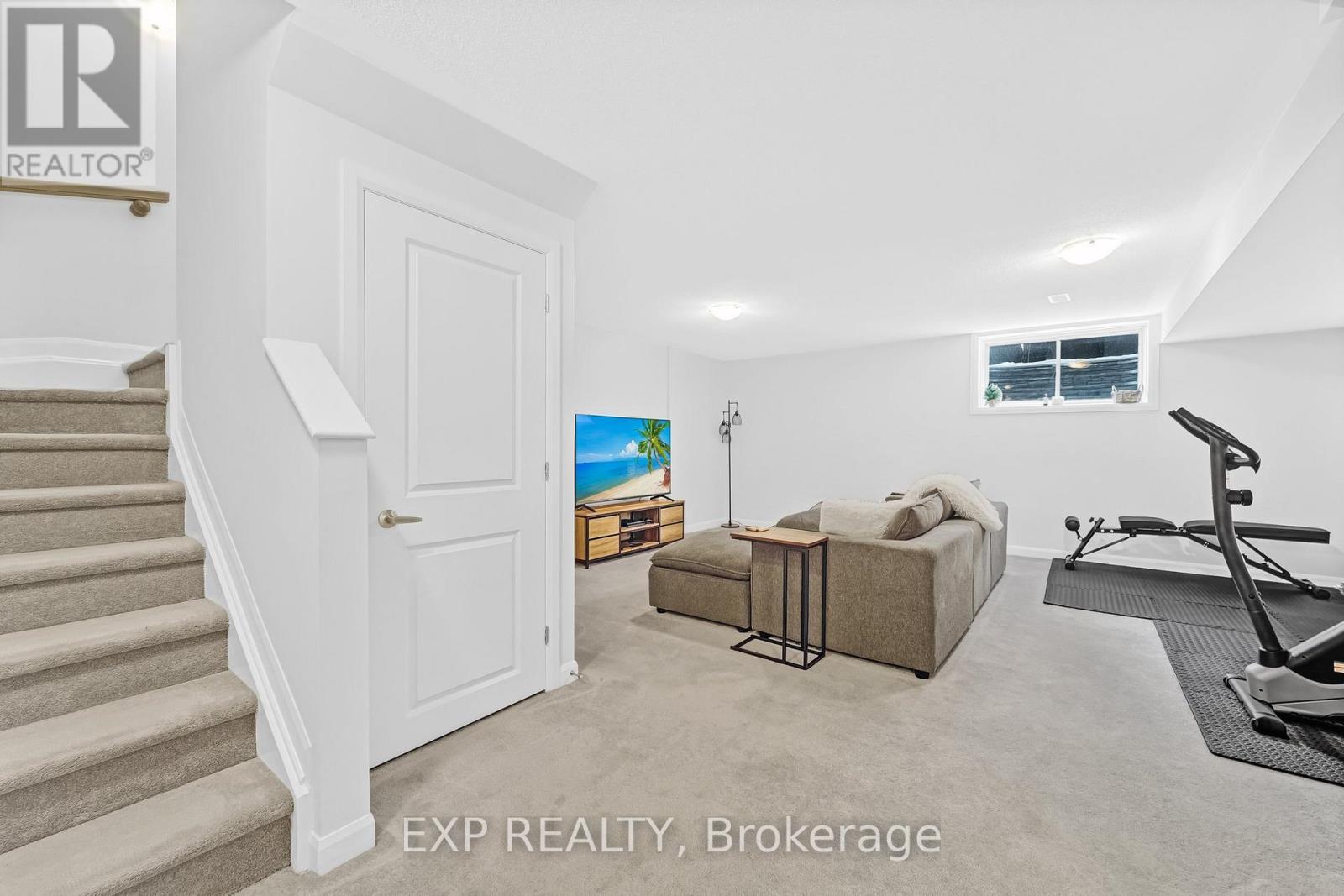 












740 SEBASTIAN STREET

,
Ottawa,




Ontario
K4A5L1

