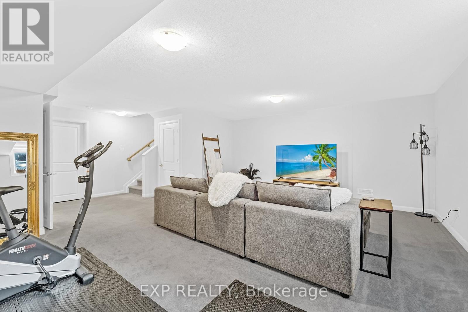 












740 SEBASTIAN STREET

,
Ottawa,




Ontario
K4A5L1

