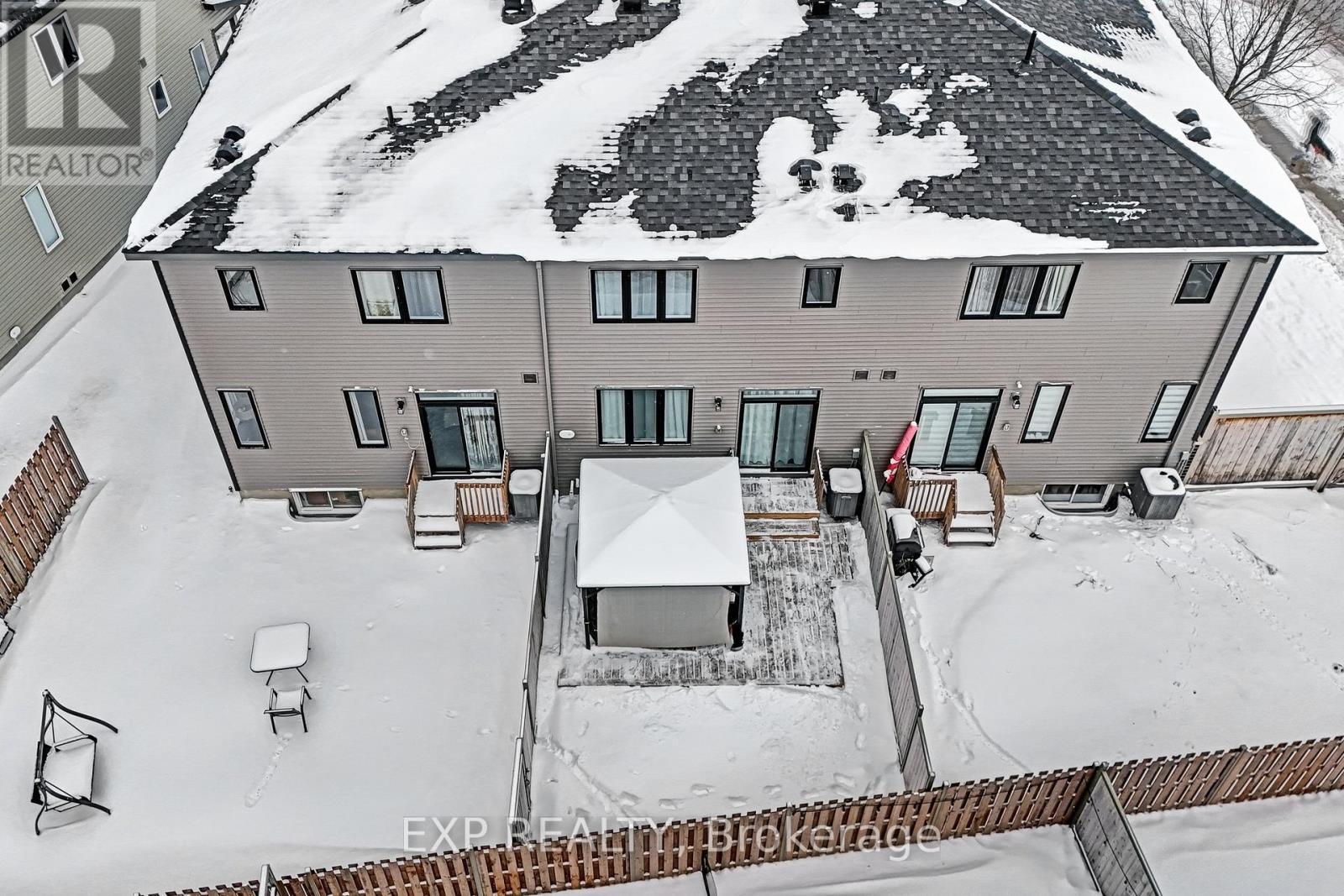 












740 SEBASTIAN STREET

,
Ottawa,




Ontario
K4A5L1

