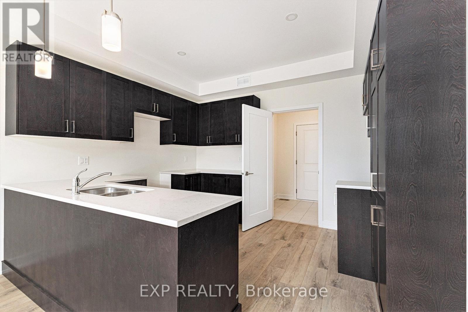 












237 O'DONOVAN DRIVE

,
Carleton Place,




Ontario
K7C0X5

