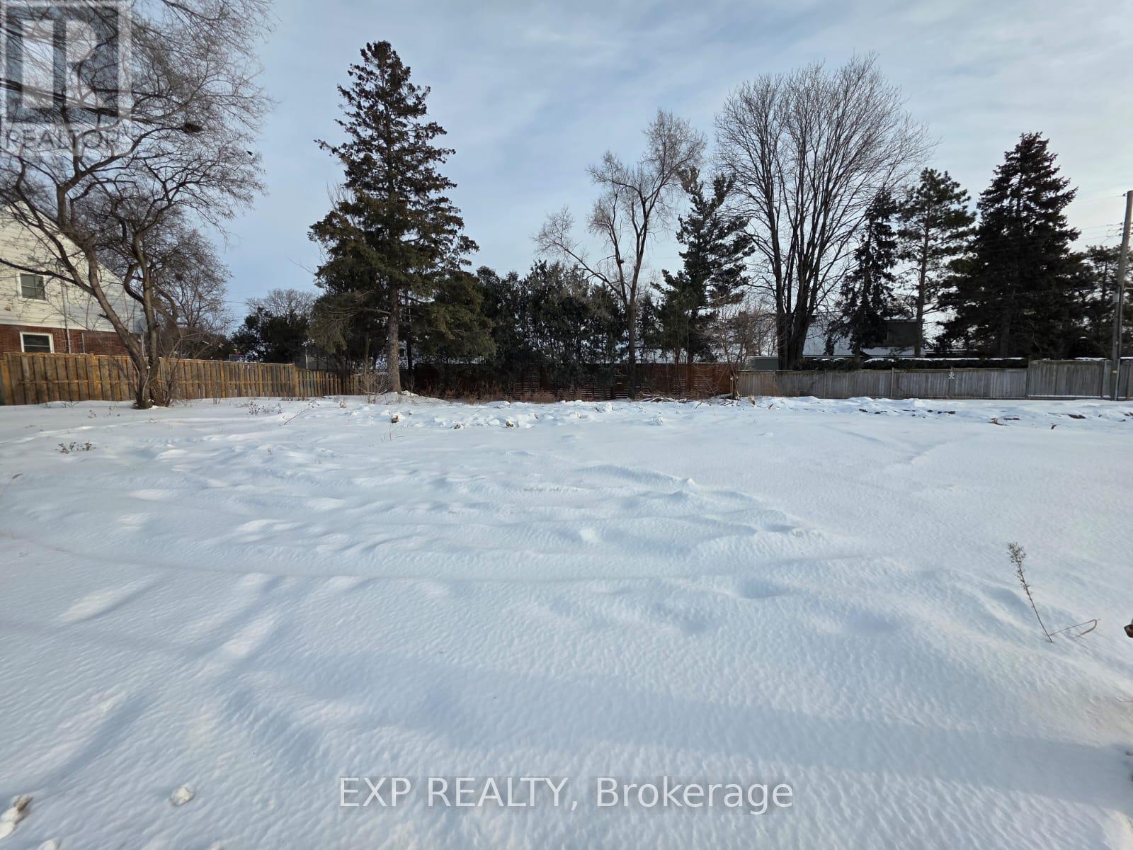 












216 BASELINE ROAD

,
Ottawa,







Ontario
K2C0A2

